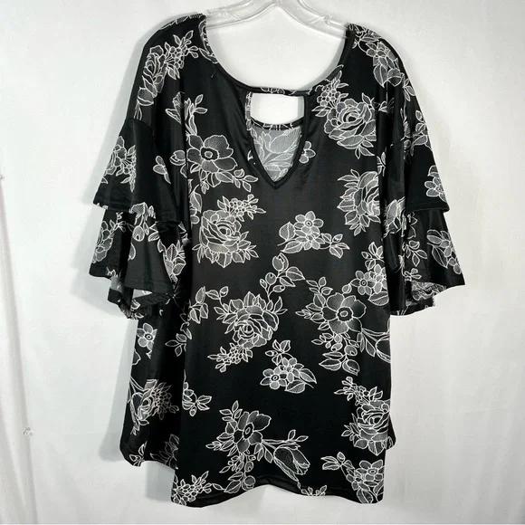 Stem & Vine Black & White Textured Floral Ruffle Sleeve Plus Size Blouse 2X - Picture 6 of 6